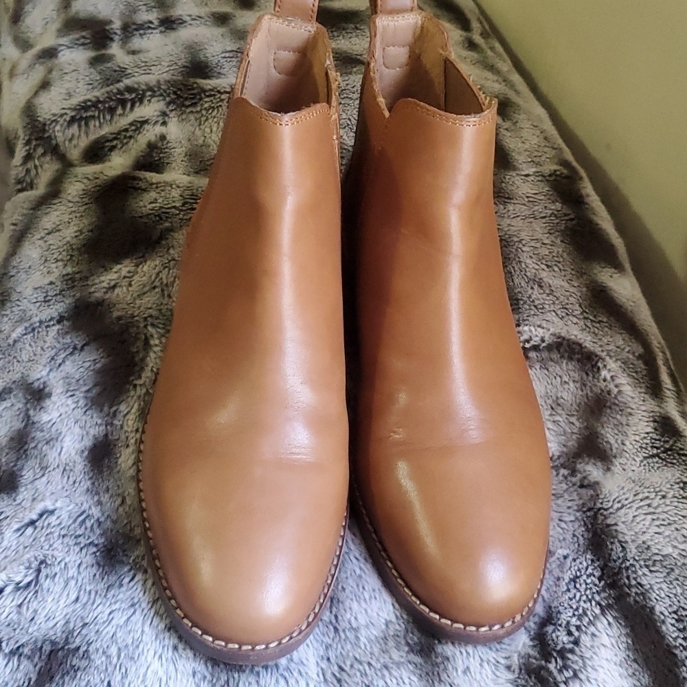 Madewell Ainsley Chelsea Boot Tan Color Leather upper Size 8.5